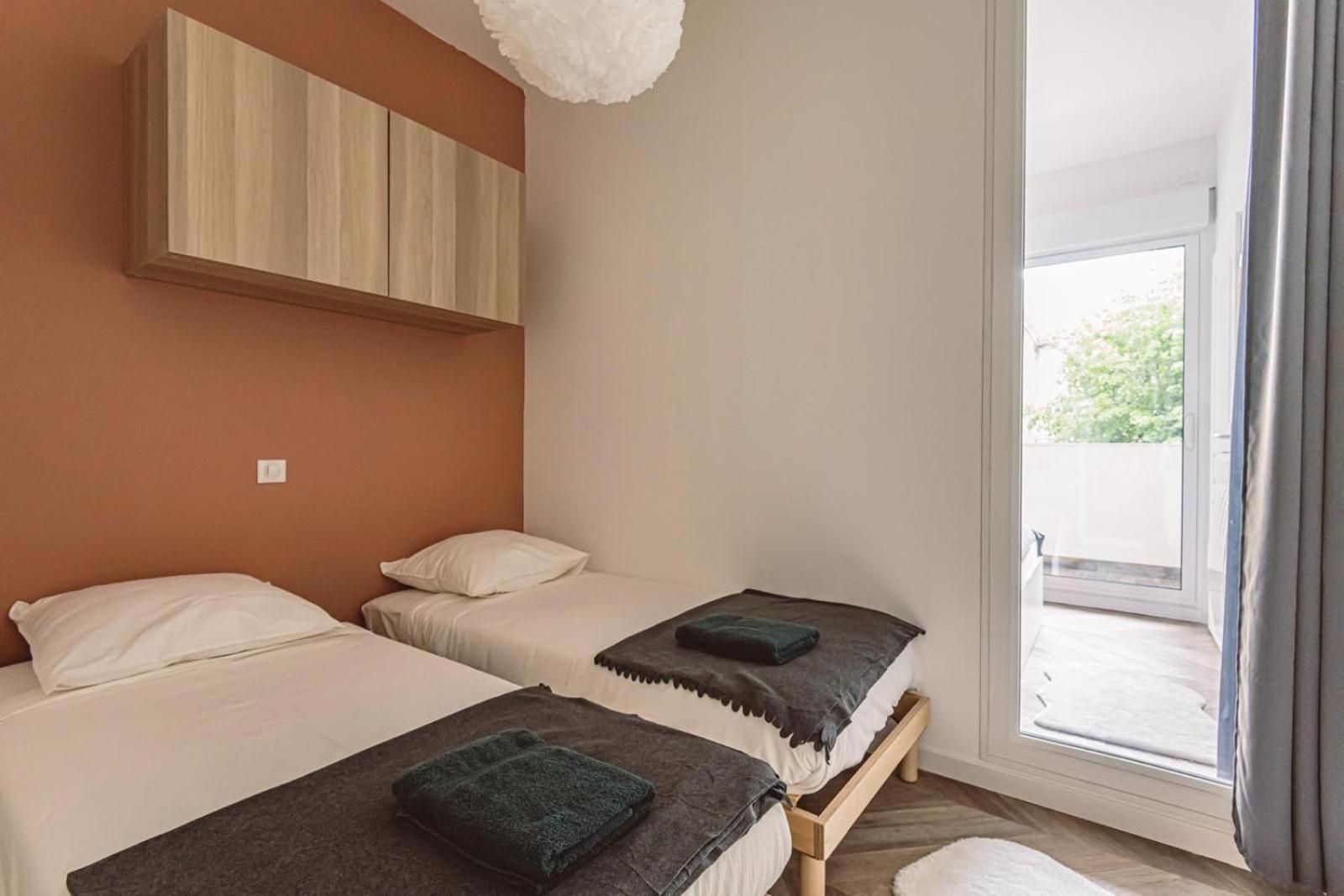 Apartment Henri Au Pied De La Cathedrale. *