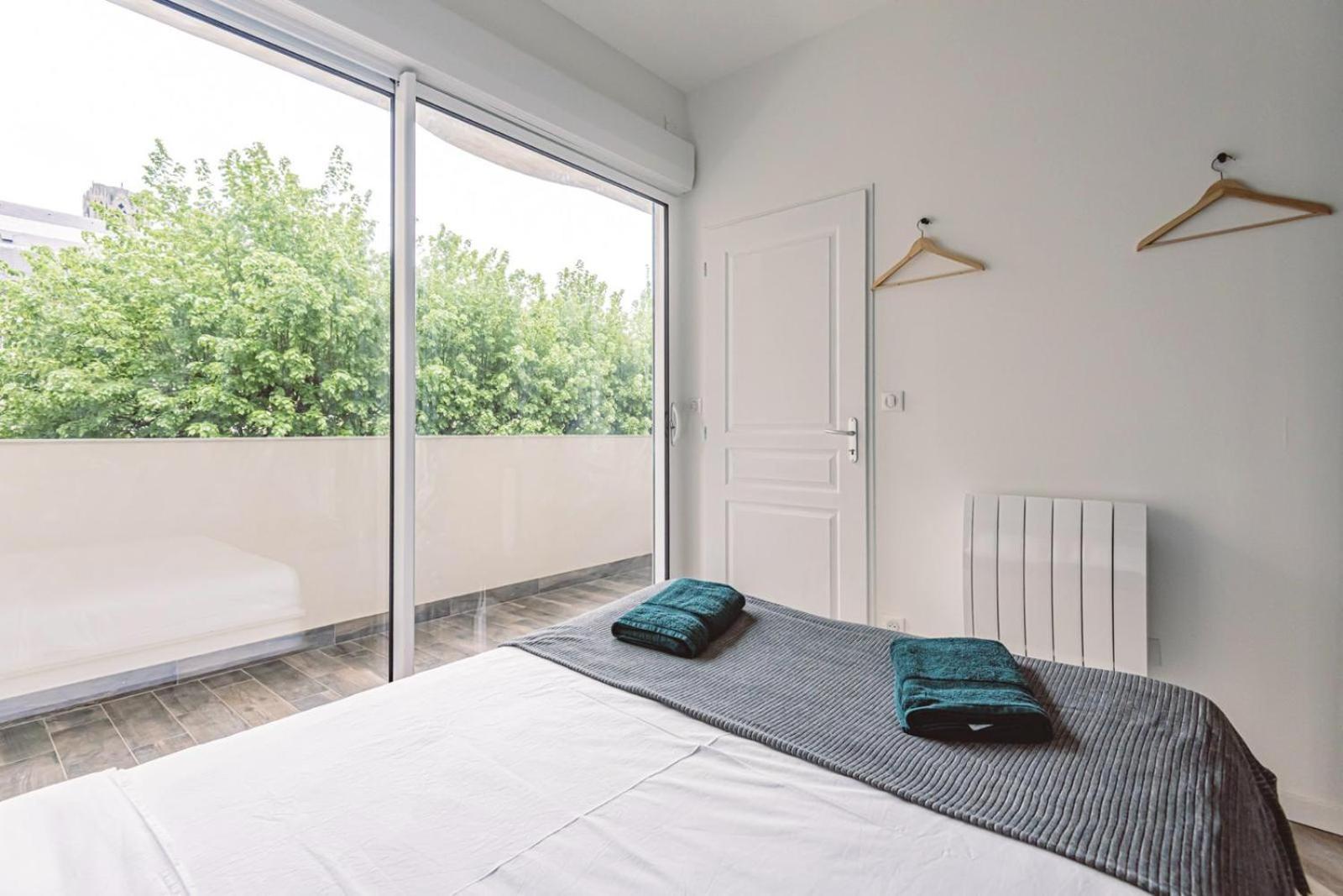 Henri Au Pied De La Cathedrale. Apartment *